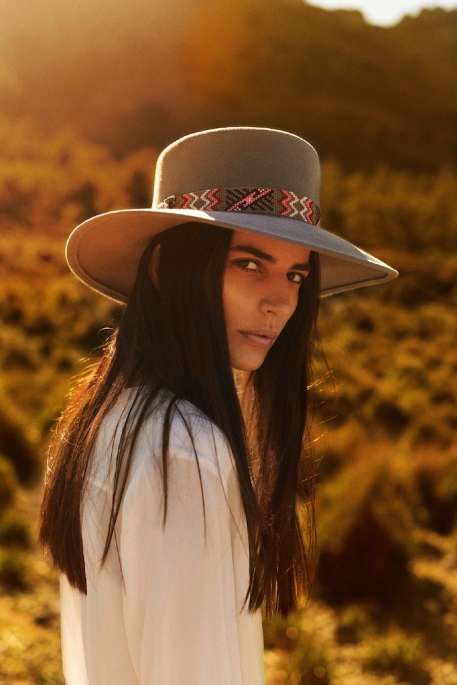 Neodoljivi Midikennov top model Helena Šopar za najnoviju YOSUZI kampanju 